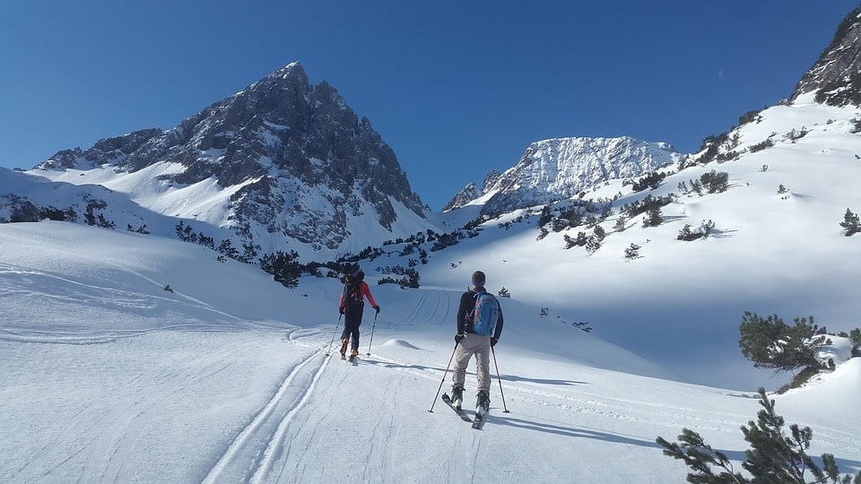 Quelques conseils pour pratiquer le ski en toute sécurité